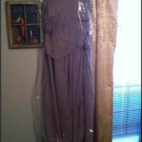 Alfred Angelo Mother of the bride (plus size) gown - Picture 5 of 7